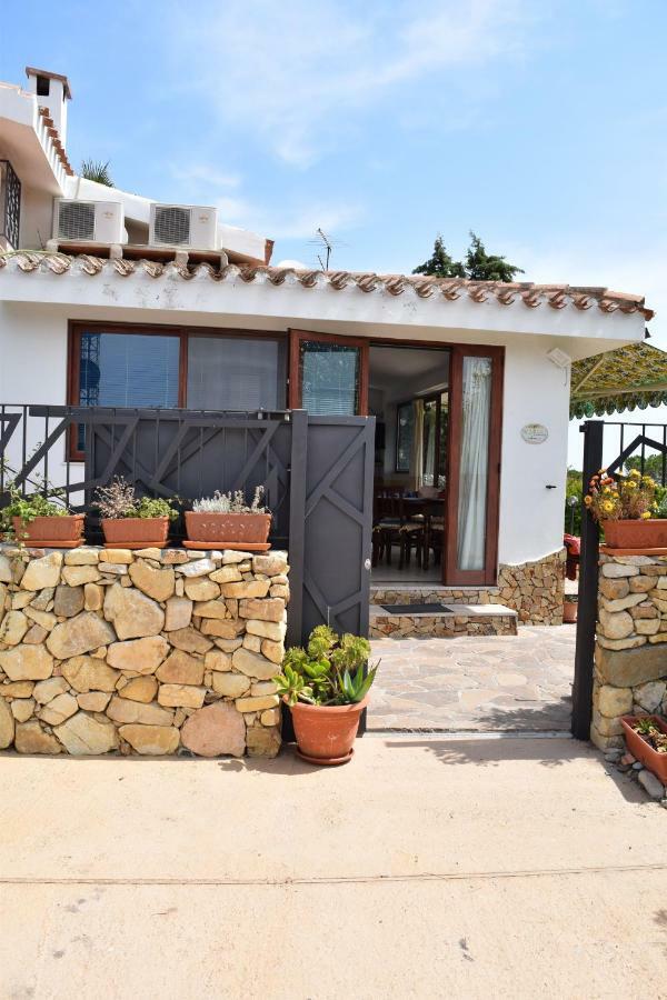 Battistina Holiday Home Costa Rei Bagian luar foto